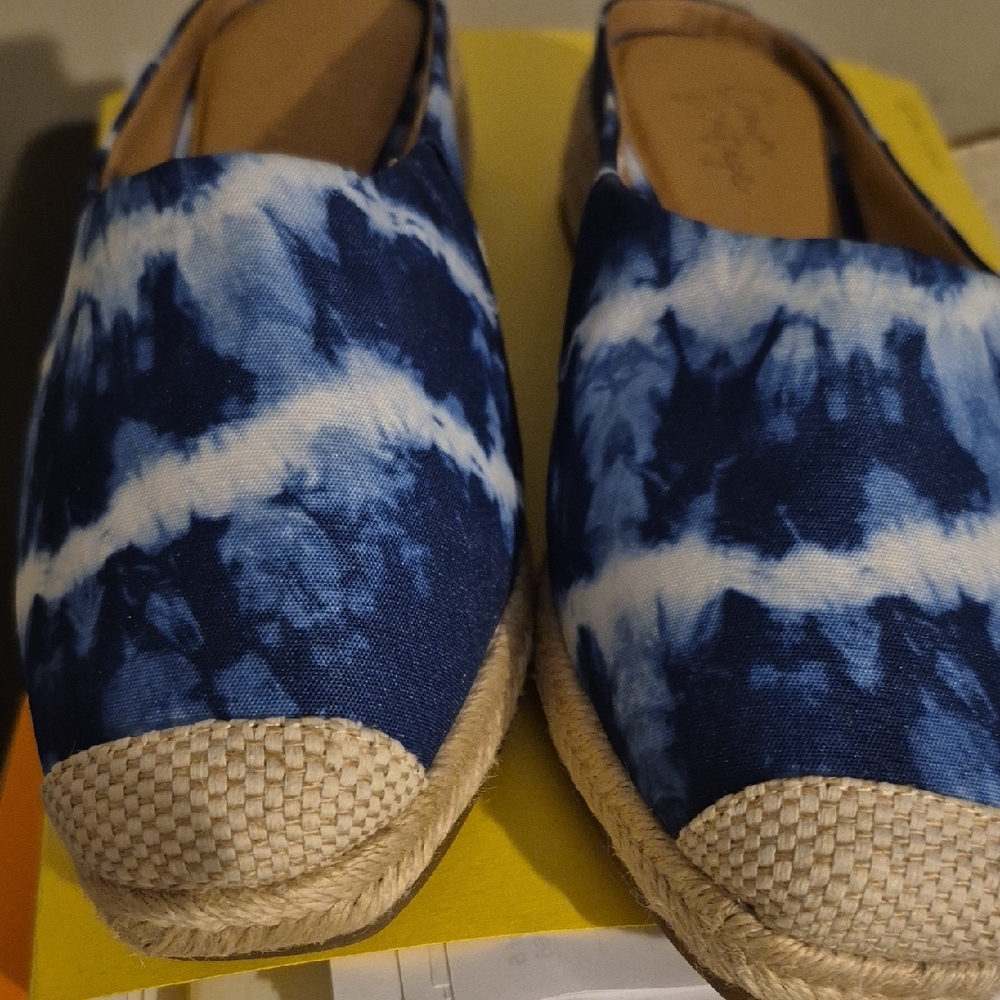 Crown Vintage Blue Tie-Dye Espadrilles